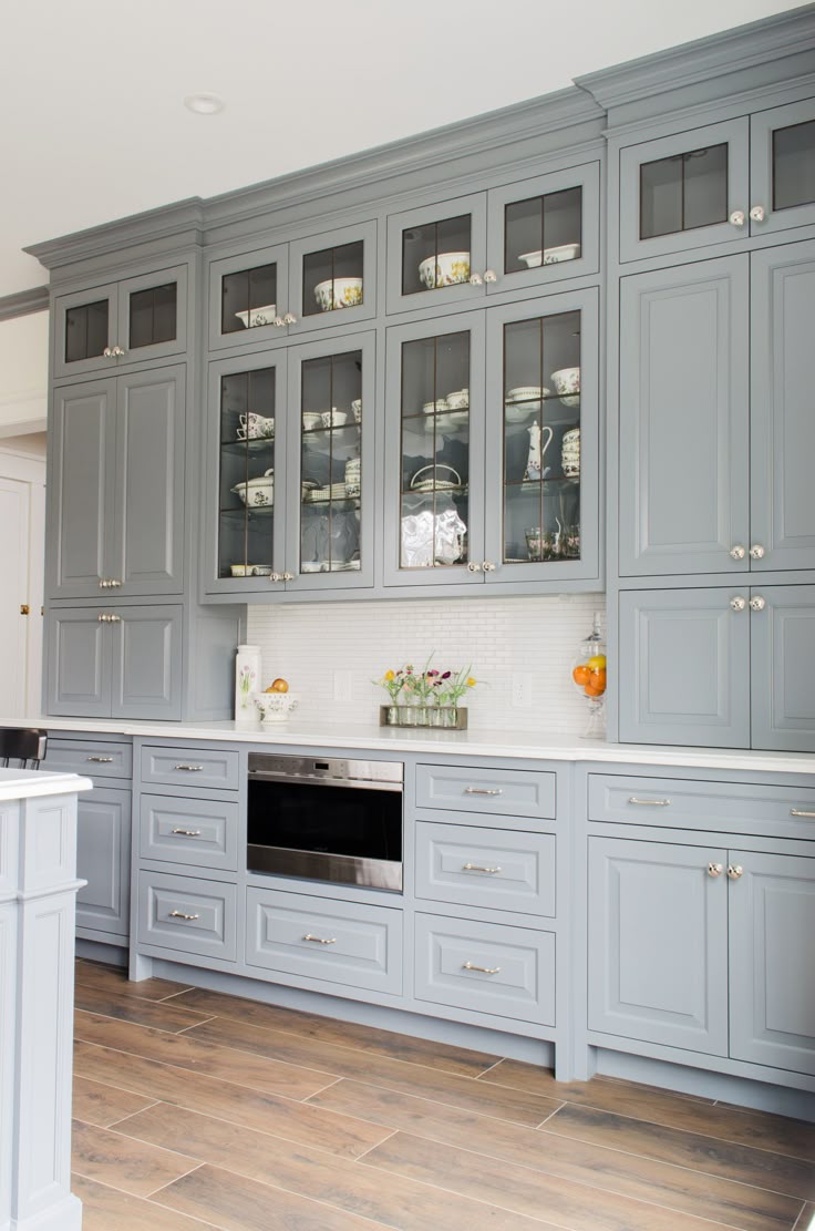 Raised Panel cabinet door style