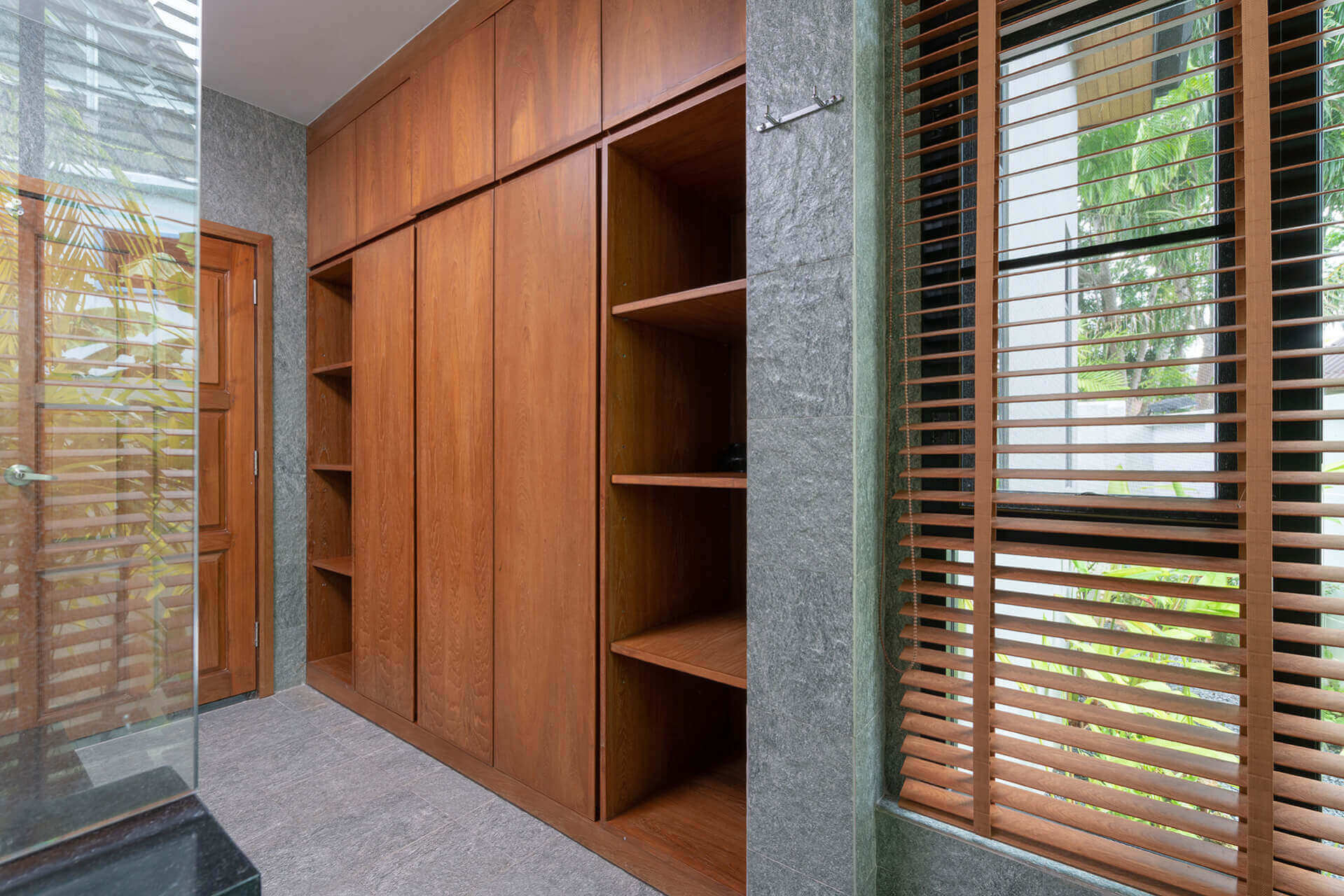 Gallery 60 Rines-Design-Cabinetry-Custom-Woodwork-Services-in-Carmel-Fishers-Meridian-Hills-Broad-Ripple-2-15